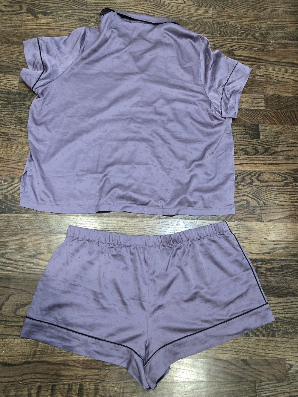 Victoria's Secret Purple Satin Logo Print Pajama Shorts Button Down 2x - Picture 2 of 6